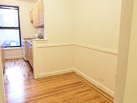 4th image of 729 W 186th St APT 2E