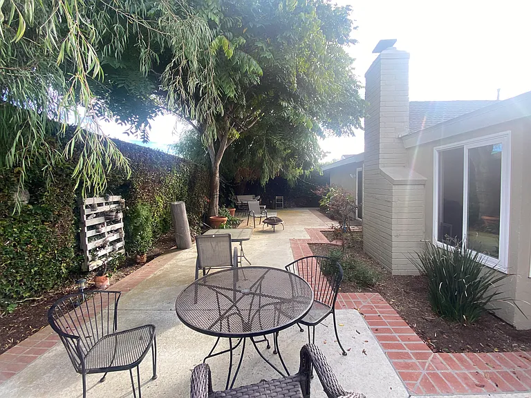 22122 Capistrano Ln — Photo 3