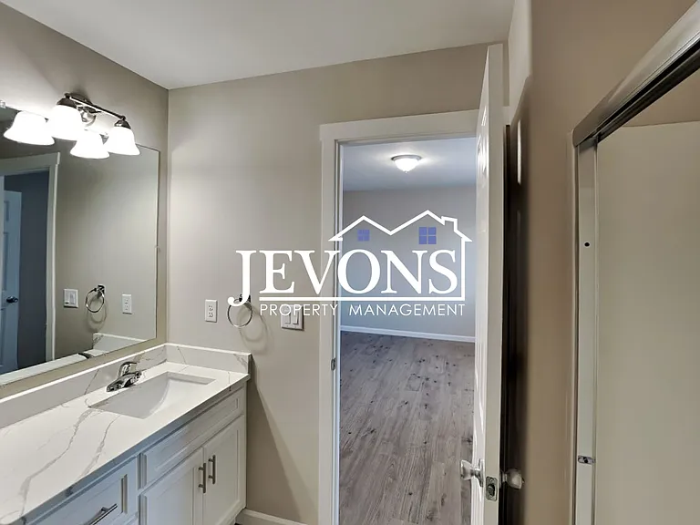 1912 W Mead Ave #1 — Photo 10