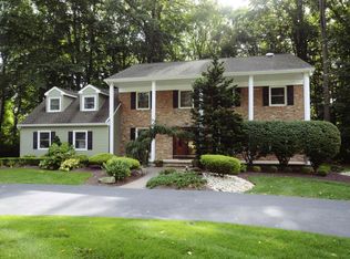 39 Tall Timber Rd, Middletown, NJ 07748