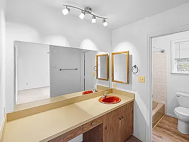 3226 W 4th Ave #B — Photo 5