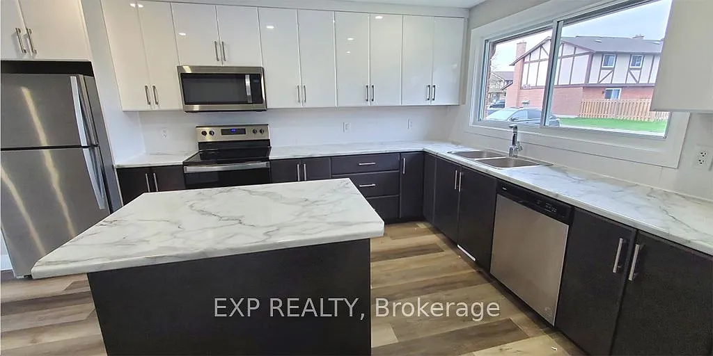 2 bed, $2,599 — Photo 4