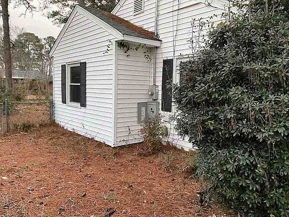 2nd image of 807 Cameron Dr