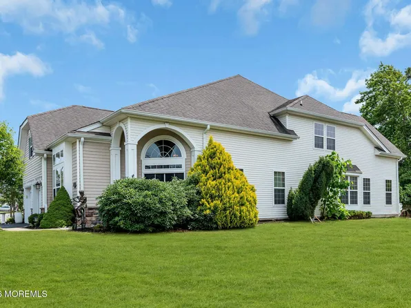 11 Mulberry Drive, Manahawkin, NJ 08050