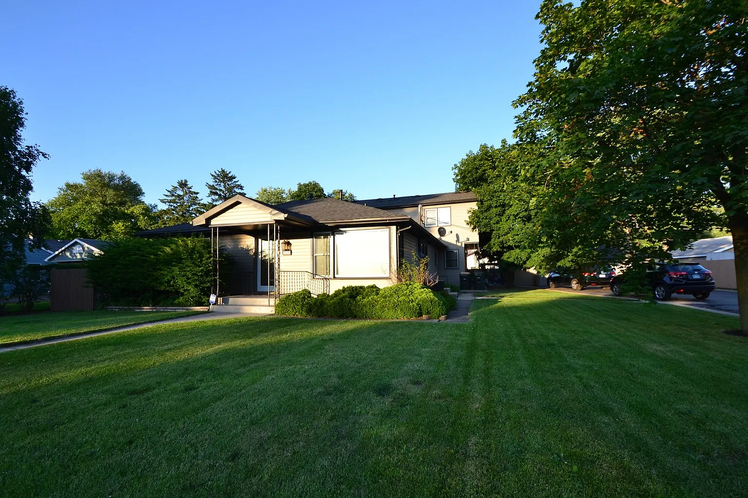 8119 S 85th Ave photo 1