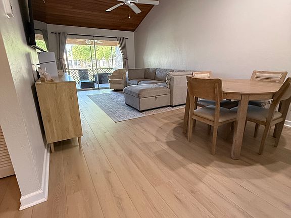 2nd image of 9311 Lennex Ln