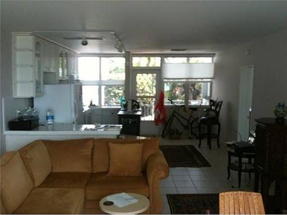 3rd image of 1200 N Fort Lauderdale Blvd #8