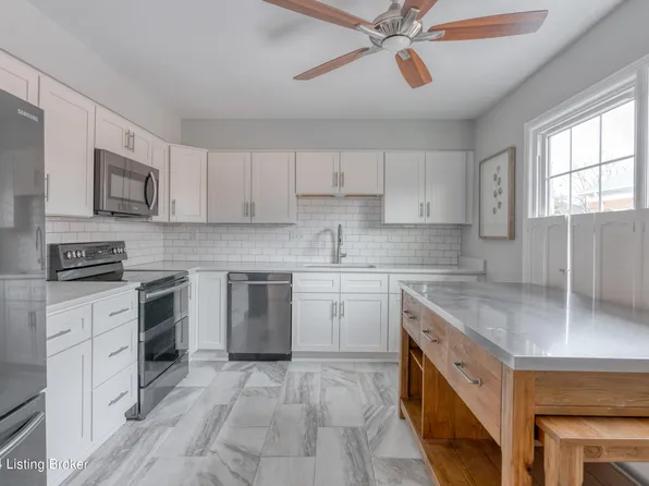 3817 Washington Sq APT 2B, Saint Matthews, KY 40207