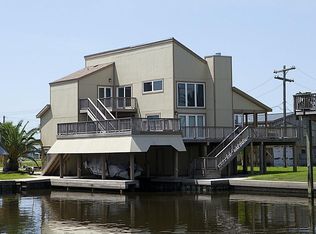 16514 Jolly Roger Rd, Jamaica Beach, TX 77554