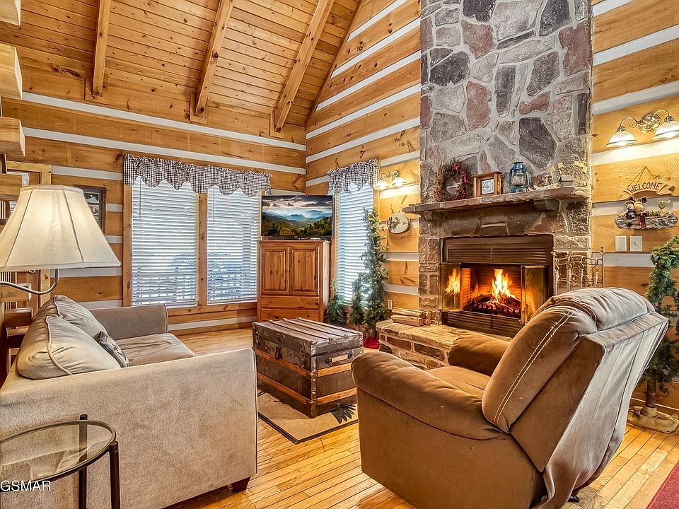 4th image of 2752 Blue Springs Way