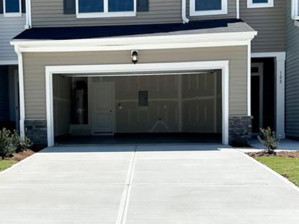 108 Jade Creek Dr