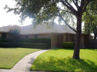 129 Larchbrook Dr, Desoto, TX 75115