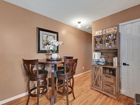 3rd image of 2219 120th Street