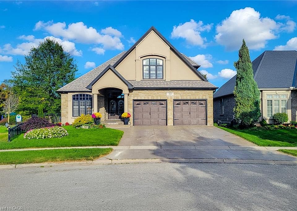 1st image of 24 Carmichael Cres