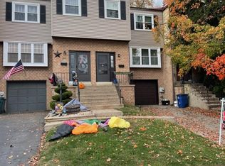 2157 Birch Dr, Lafayette Hill, PA 19444