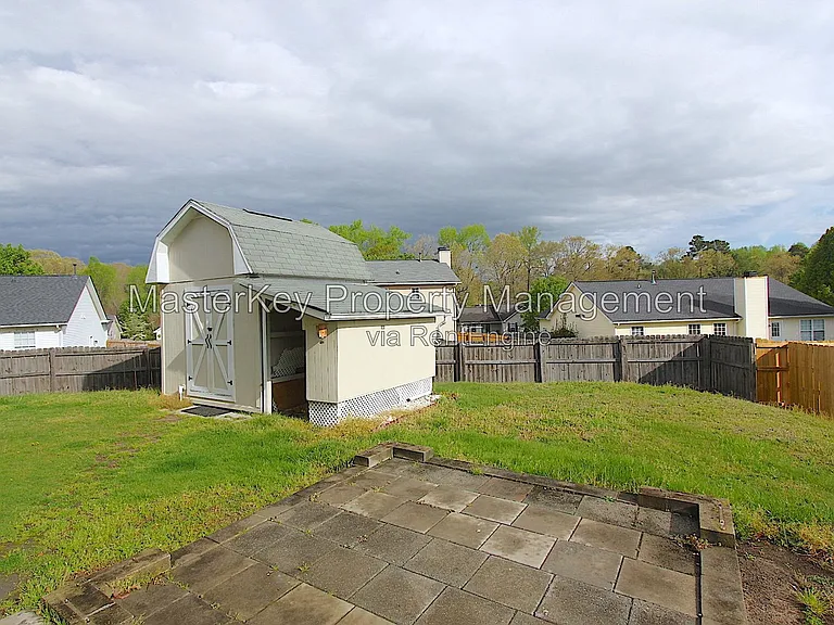 703 Swan Hill Ct — Photo 21