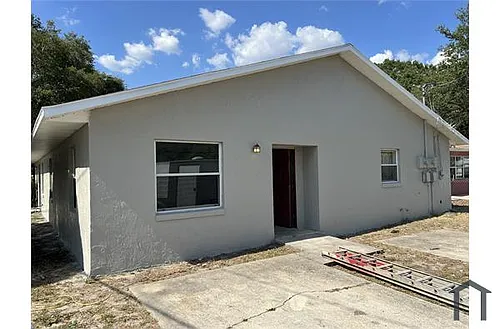 213 Palmetto Ave NE Photo 1
