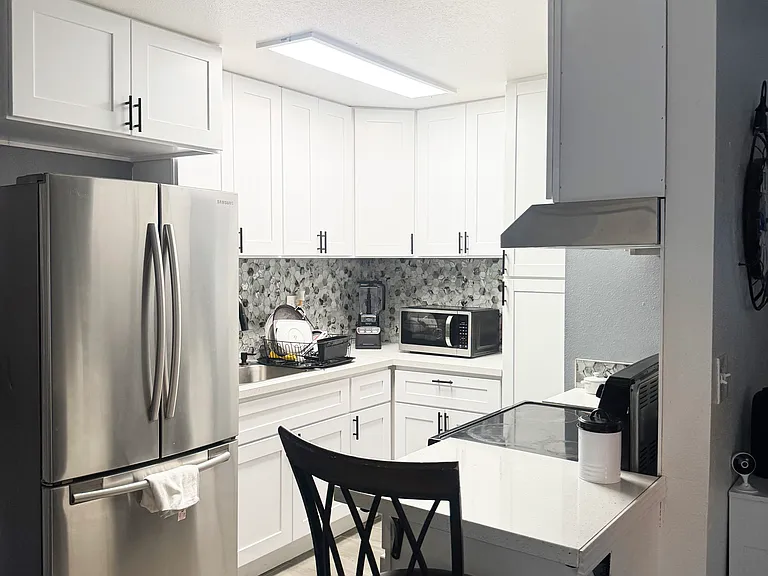 Walnutwood Apartments — Photo 37