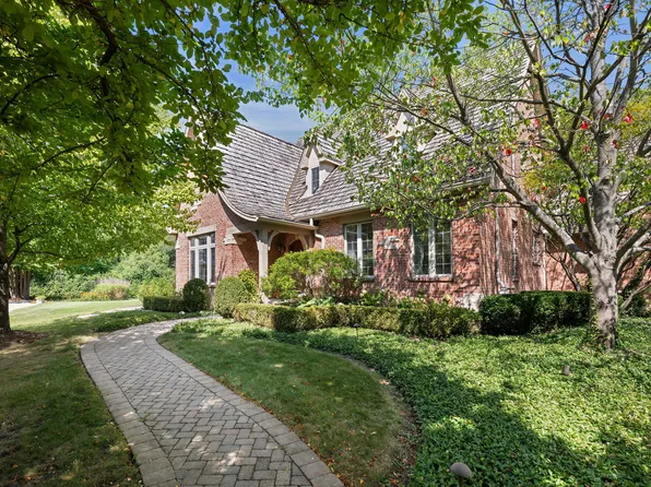 14572 N Somerset Cir, Libertyville, IL 60048