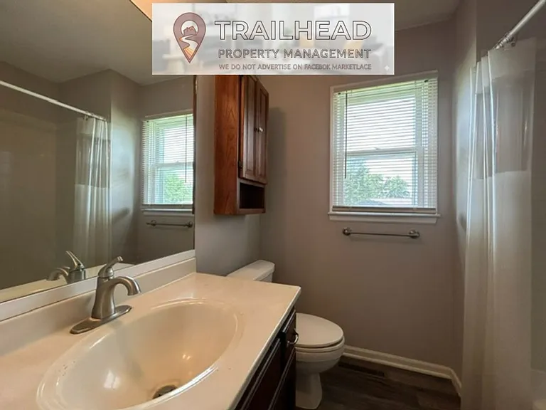 1323 Laurel St — Photo 18