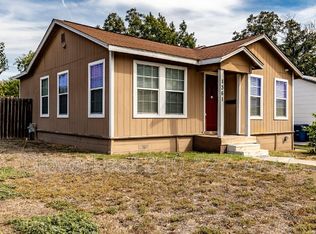 1361 W Gramercy Pl, San Antonio, TX 78201