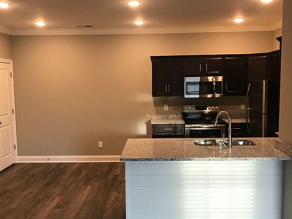 5th image of 5895 Otte Ct APT 124