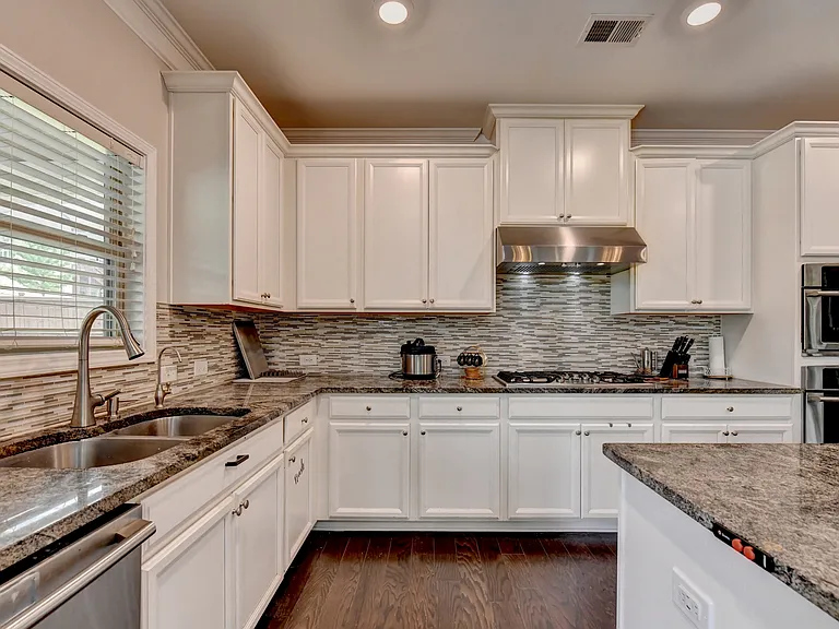 6035 Ashborough Park — Photo 54