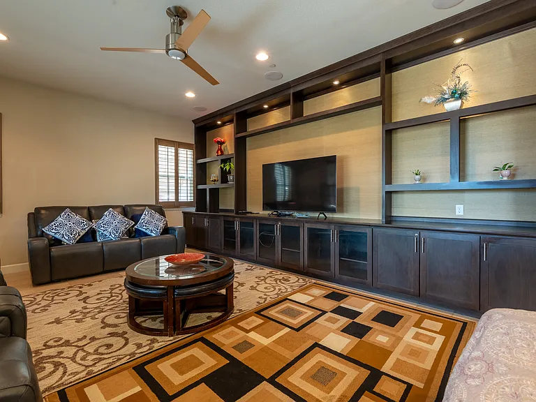 3881 Highpointe Ct — Photo 8