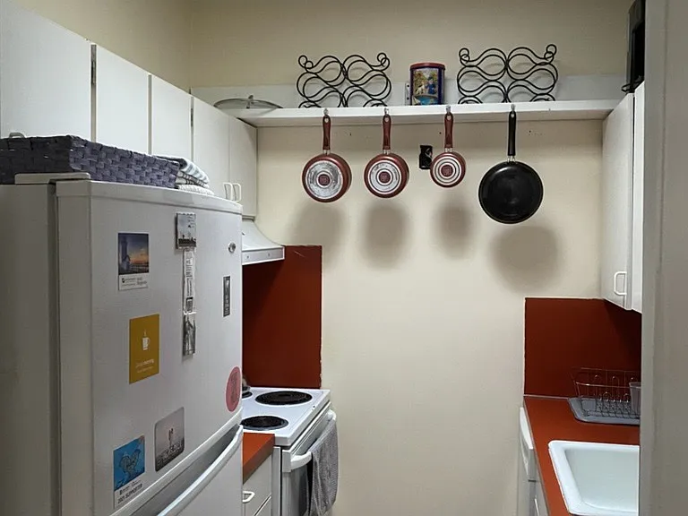 440 Hanover St #5D — Photo 7