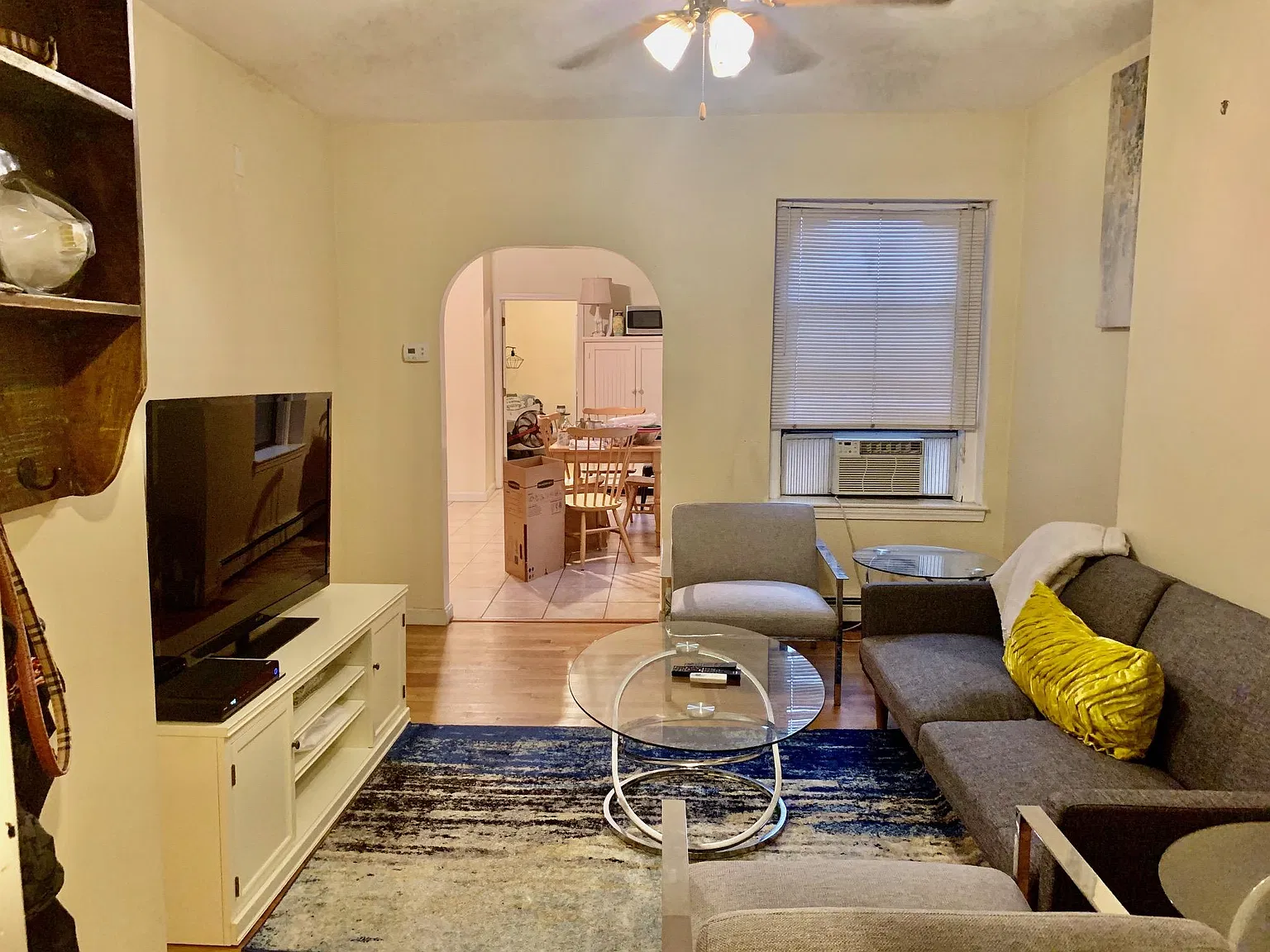 3 bed, 1100 sqft, $3,900 — Photo 3