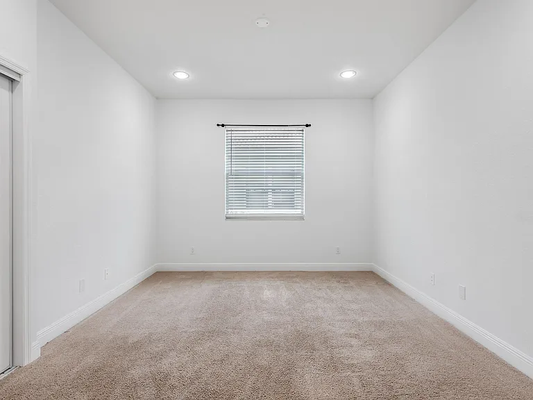 1367 NW Leonardo Cir — Photo 14