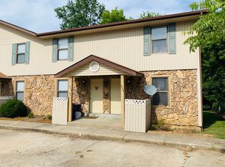 622 Trojan Dr, Troy, MO 63379