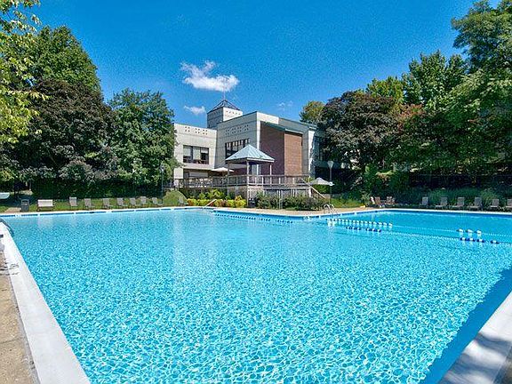 3 Swimming Pools
