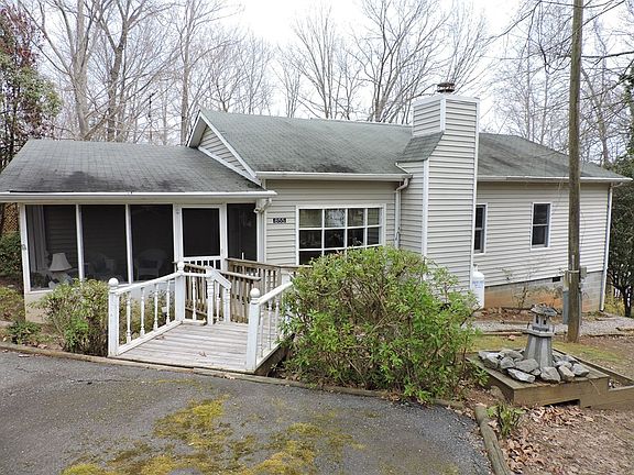 2nd image of 855 Hawthorne Dr
