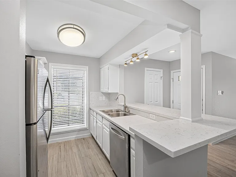 1311 Antoine Dr #195 — Photo 9