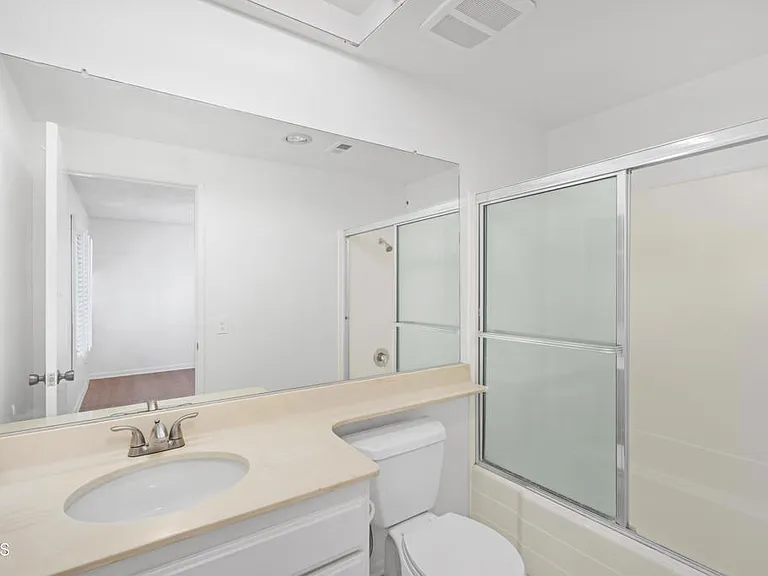 813 N Monterey St #3 — Photo 15