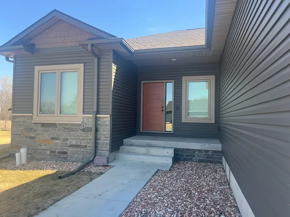 709 Ferguson Dr, Norfolk, NE 68701