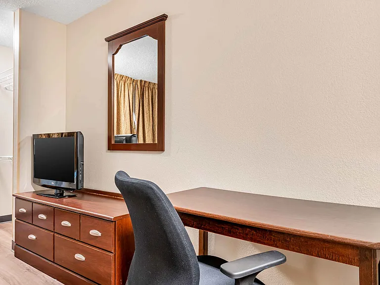 Studio Suite - 1 Queen Bed