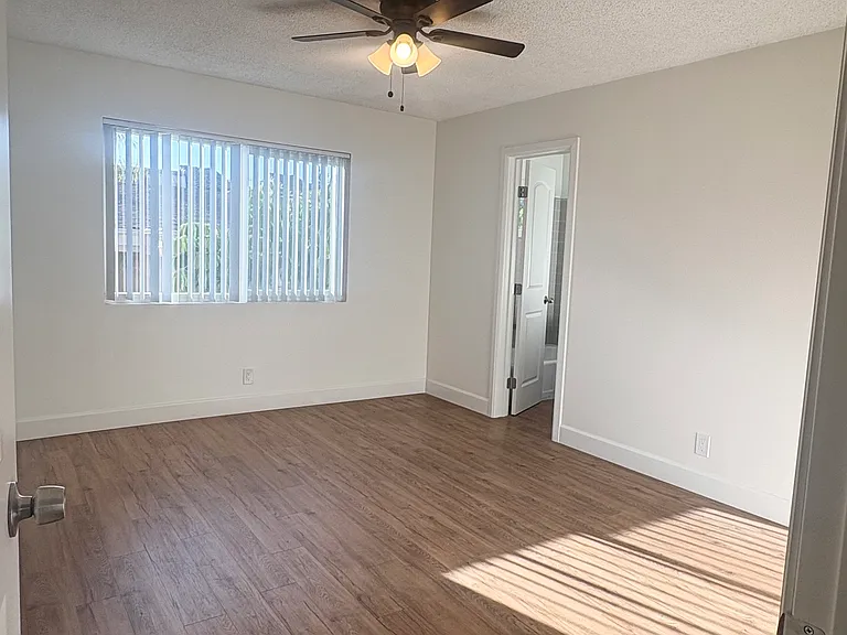 Apollo Apartments — Photo 7