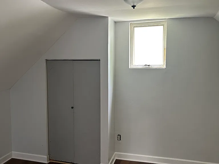 91 N Fairlawn Dr — Photo 2