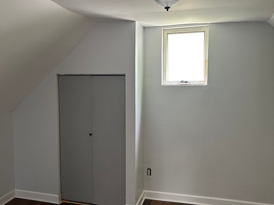 2nd image of 91 N Fairlawn Dr