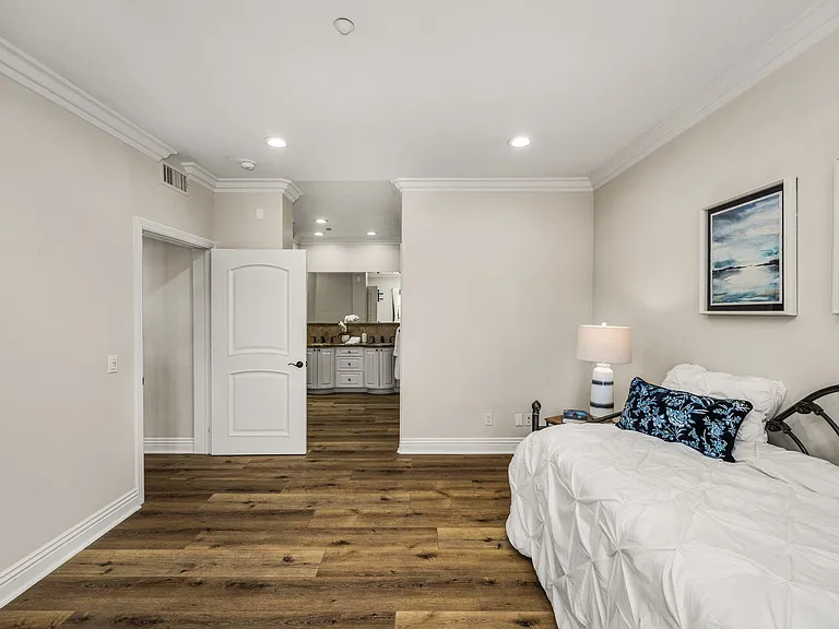 1520 El Camino Real #10 — Photo 30