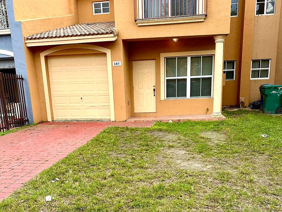 1st image of 605 SW 10th St