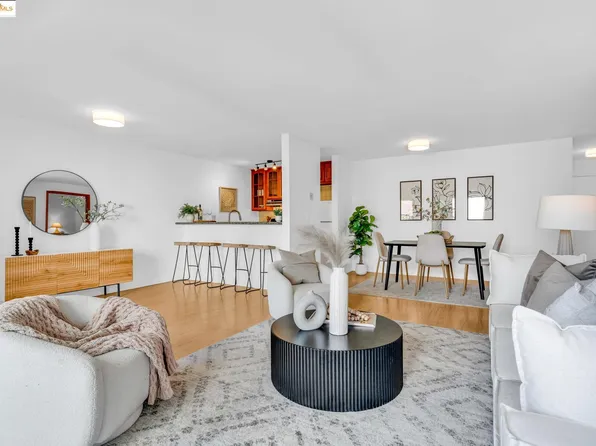 288 Whitmore St APT 220, Oakland, CA 94611