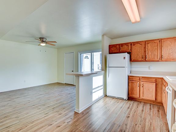 4th image of 2259 Sedgewick Dr