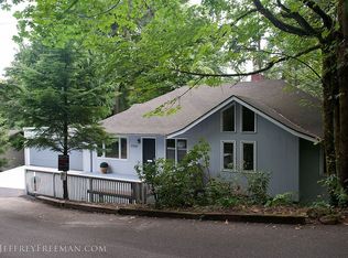 2760 SW Patton Ct, Portland, OR 97201