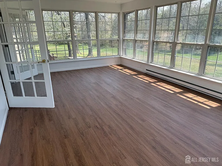 80 Gates Rd — Photo 4