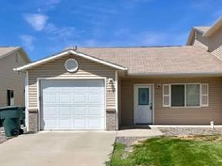 1733 Christopher Ct — Photo 1