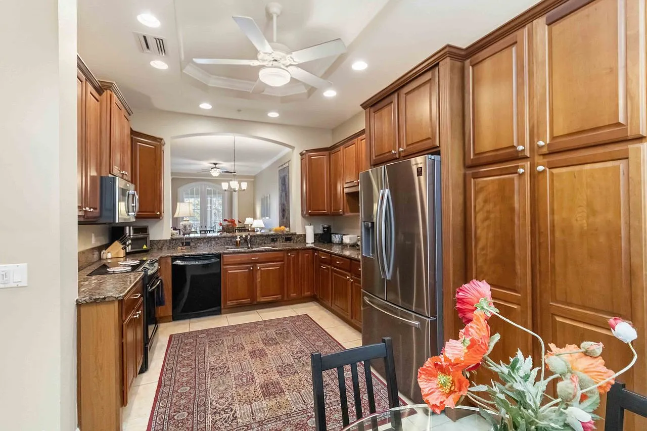 3 bed, 2000 sqft, $4,100 — Photo 4