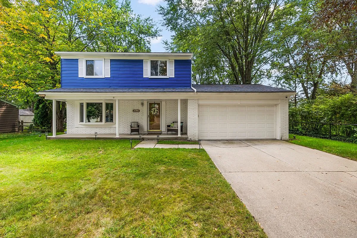 3 bed, 2.5 bath, 1597 sqft, $3,000 — Photo 1